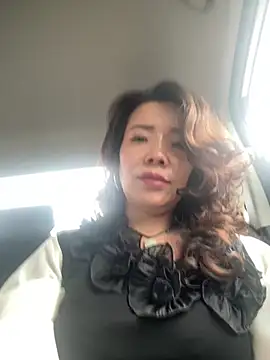 anna yngs online show from July 28, 2026, 7:05 am