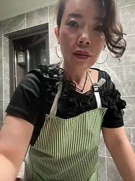 anna yngs online show from July 28, 2026, 11:17 am