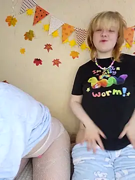 xrixsyx and ricky online show from November 13, 2025, 7:23 am