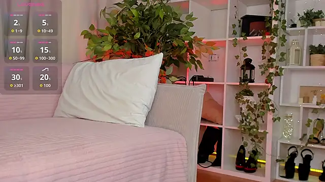 Kara smalltits online show from December 4, 2025, 11:53 am