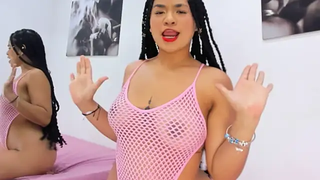 luna78hard online show from September 16, 2025, 4:46 am