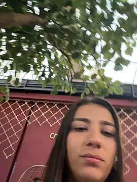 -juicy  online show from October 27, 2025, 10:22 pm