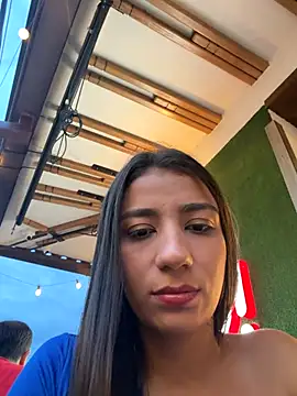 -juicy  online show from November 16, 2025, 10:35 pm