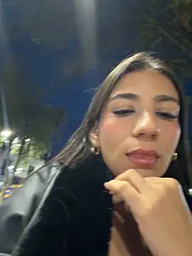 -juicy  online show from March 9, 2026, 11:30 pm