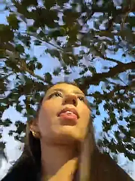 -juicy  online show from March 11, 2026, 10:59 pm