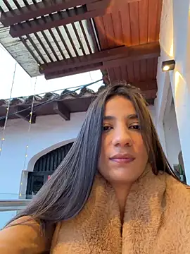 -juicy  online show from February 1, 2026, 10:41 pm