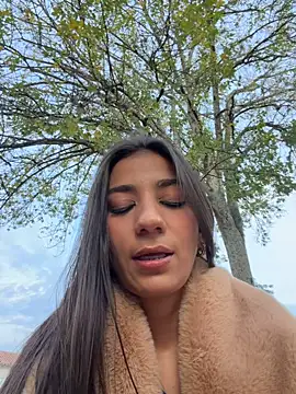 -juicy  online show from February 6, 2026, 10:50 pm