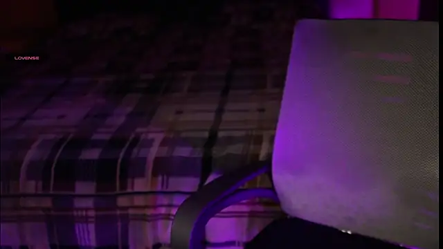 NidhiChandra online show from October 3, 2025, 9:33 am