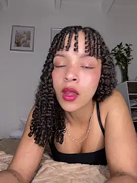 Yasmin777  online show from June 11, 2026, 1:27 am