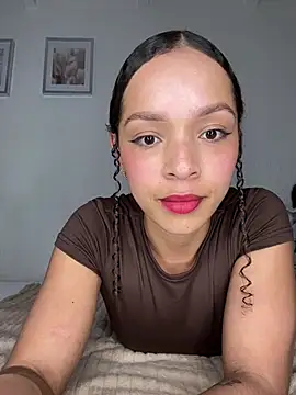 Snapshot of Yasmin777_ chatting on March 18, 2026, 10:21 pm Yasmin777 online show from March 18, 2026, 10:21 pm