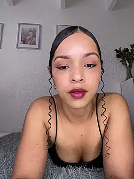 Yasmin777  online show from July 27, 2026, 5:20 pm