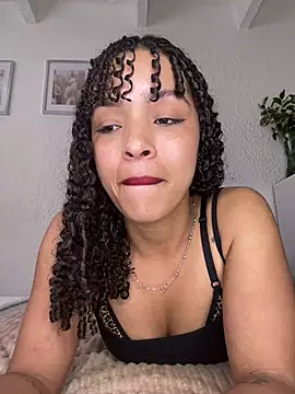 Yasmin777  online show from July 12, 2026, 7:04 pm