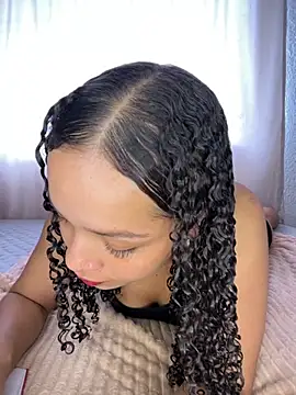 Yasmin777  online show from October 28, 2025, 7:13 pm