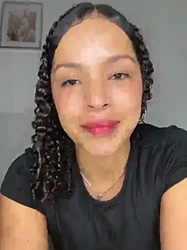 Yasmin777  online show from August 5, 2026, 11:43 pm