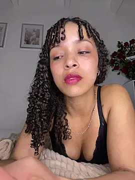Yasmin777  online show from May 15, 2026, 5:05 am