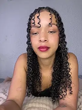 Snapshot of Yasmin777_ chatting on February 22, 2026, 8:10 pm Yasmin777 online show from February 22, 2026, 8:10 pm