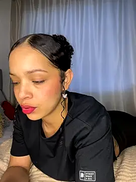 Yasmin777  online show from October 24, 2025, 10:31 pm