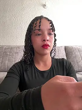 Yasmin777  online show from July 28, 2026, 9:25 pm