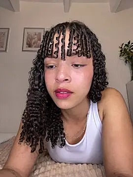 Yasmin777  online show from July 14, 2026, 11:33 pm