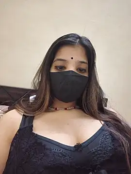 Snapshot of Princess_payal chatting on July 1, 2026, 8:42 pm Princess payal online show from July 1, 2026, 8:42 pm