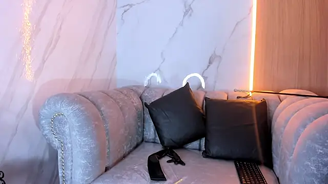 Anxelica Macondo  online show from October 9, 2025, 1:22 pm