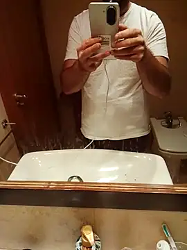 manchego85 online show from October 9, 2025, 10:32 pm