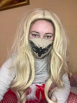 ShyPampBlondie online show from April 26, 2026, 12:35 pm