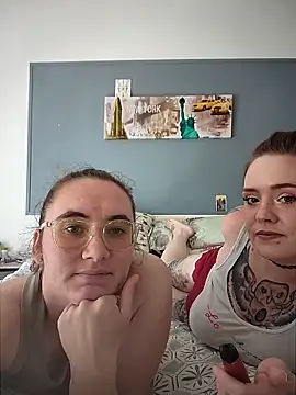 AndHerXO online show from April 26, 2026, 2:36 pm