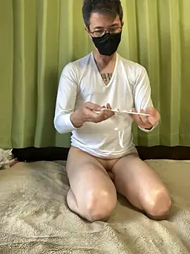 kirishiman1104 online show from April 25, 2026, 12:46 am