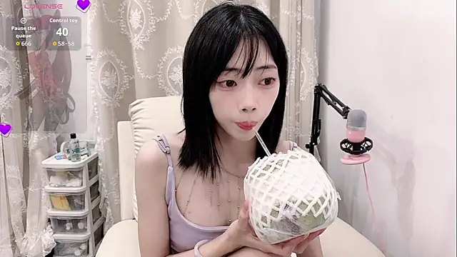 Snapshot of tuantuanle chatting on March 15, 2026, 2:02 pm tuantuanle online show from March 15, 2026, 2:02 pm