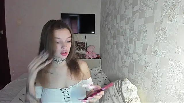 Snapshot of AlisTris chatting on September 15, 2025, 1:00 pm AlisTris online show from September 15, 2025, 1:00 pm