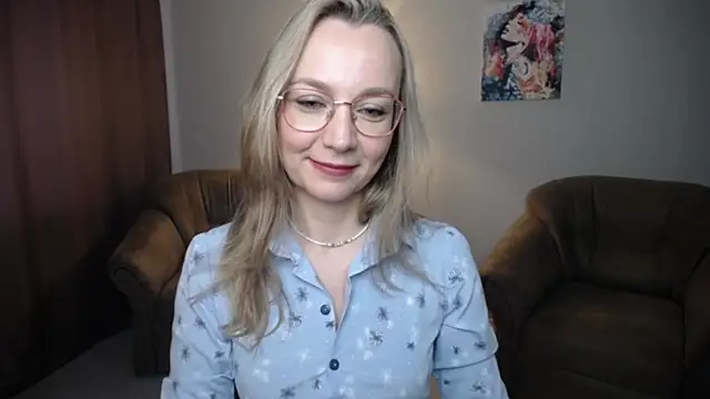 Ava Elior online show from June 19, 2026, 11:05 am