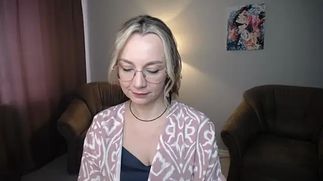 Ava Elior online show from June 3, 2026, 10:38 am
