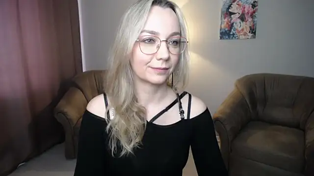 Ava Elior online show from May 3, 2026, 11:26 am