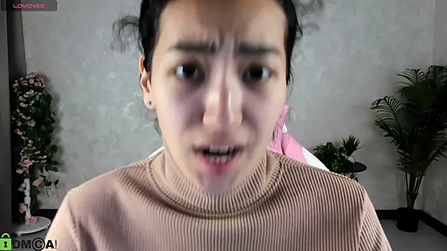 Snapshot of FlirtyAura chatting on October 15, 2025, 3:05 am FlirtyAura online show from October 15, 2025, 3:05 am