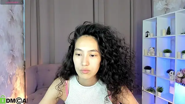FlirtyAura online show from July 20, 2026, 3:36 am