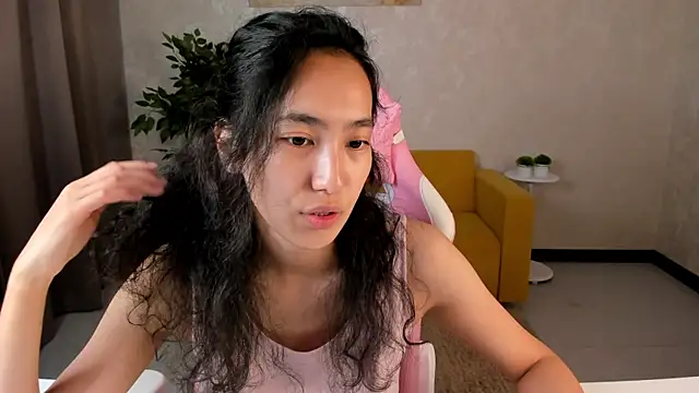FlirtyAura online show from July 3, 2026, 3:35 am