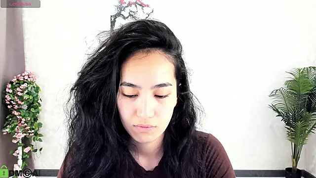 Snapshot of FlirtyAura chatting on November 4, 2025, 3:10 am FlirtyAura online show from November 4, 2025, 3:10 am