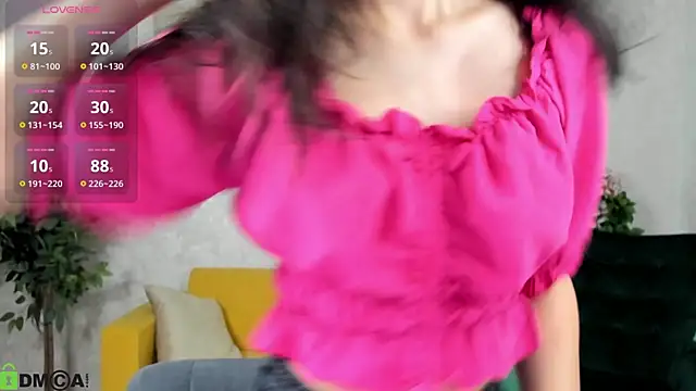 Snapshot of FlirtyAura chatting on January 13, 2026, 3:21 am FlirtyAura online show from January 13, 2026, 3:21 am