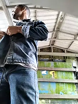 Kesurra online show from March 4, 2026, 4:59 pm