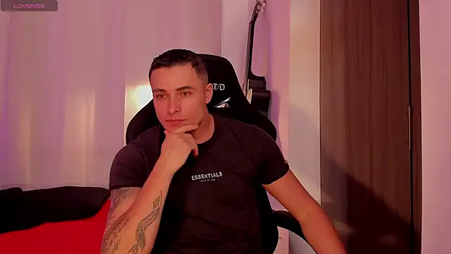connorsmiith online show from June 8, 2026, 7:58 pm