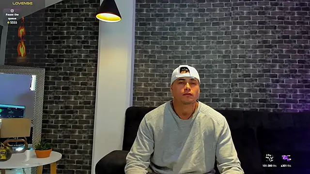 connorsmiith online show from September 11, 2025, 1:49 am