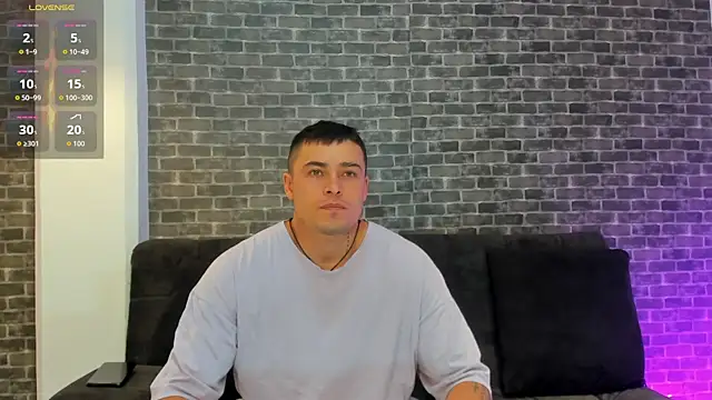 connorsmiith online show from September 26, 2025, 11:28 am