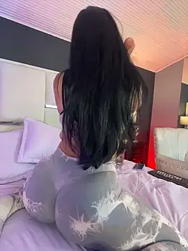 BellaFernandez   online show from January 13, 2026, 12:09 pm