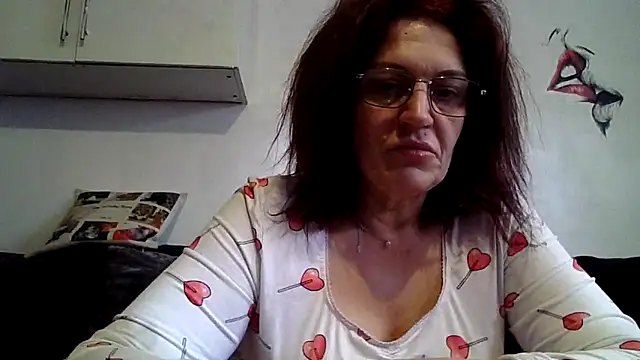 RubyyRosee online show from April 5, 2026, 7:37 am