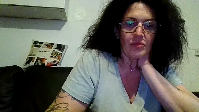 RubyyRosee online show from June 12, 2026, 5:16 am