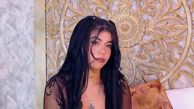 MelodyCarsson online show from November 6, 2025, 1:04 pm