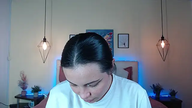 Megan 05  online show from July 14, 2026, 7:53 pm