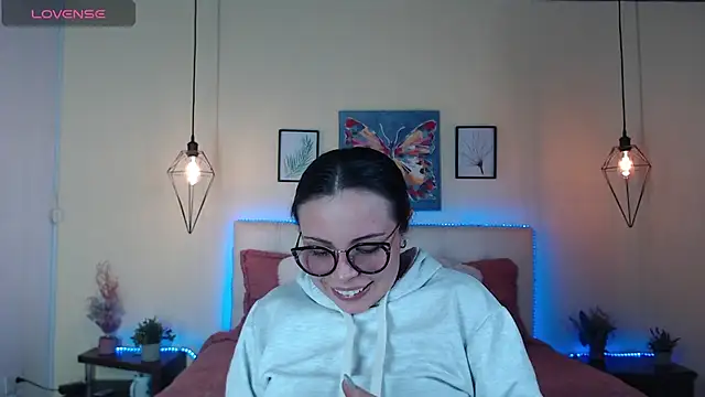 Megan 05  online show from August 3, 2026, 7:09 pm