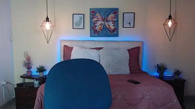 Megan 05  online show from July 7, 2026, 7:28 pm